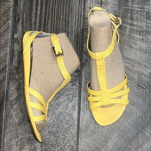 Cole Haan Yellow leather Sandals with Slingback Design ( Nike Air)